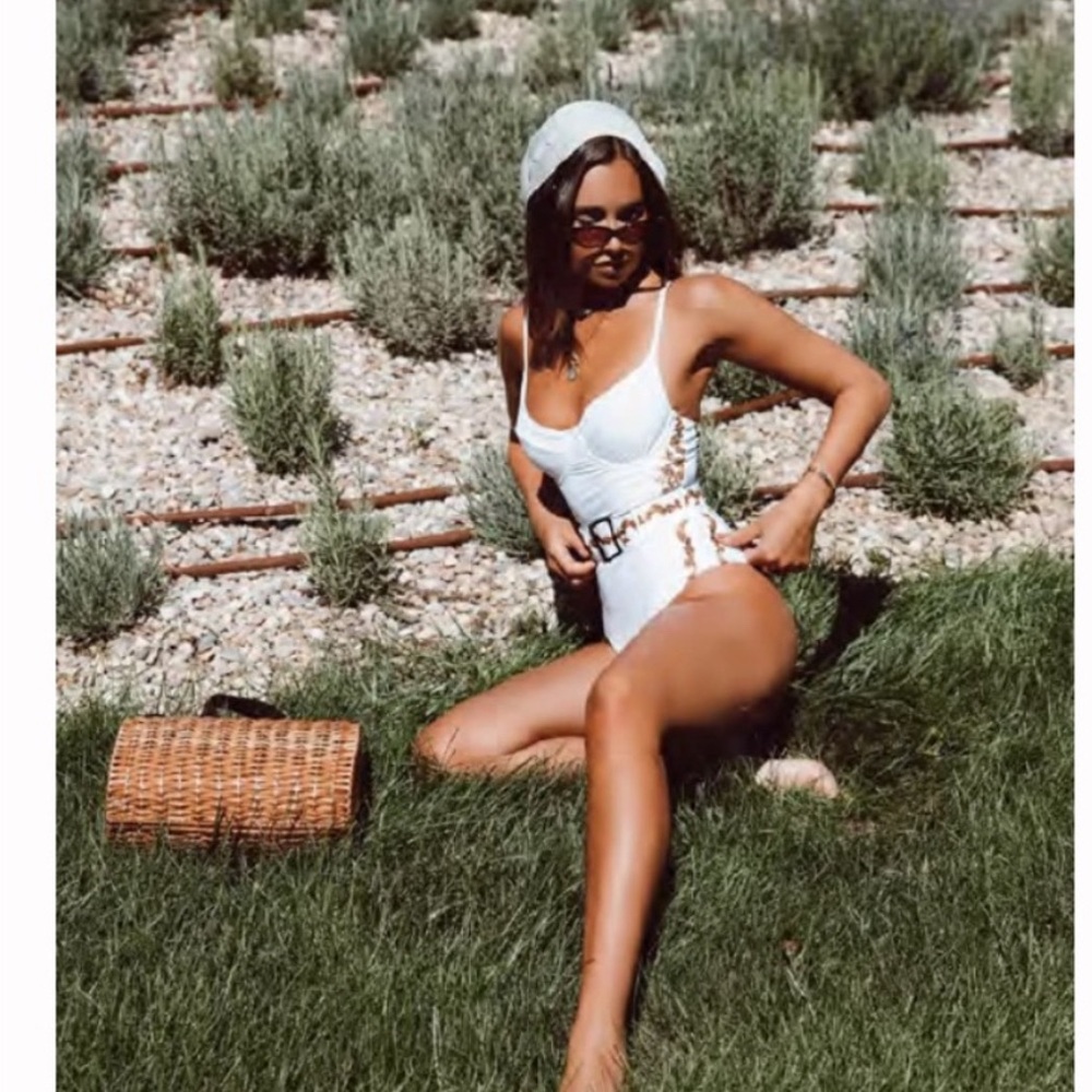 WeWoreWhat Barqoue One Piece Swimsuit